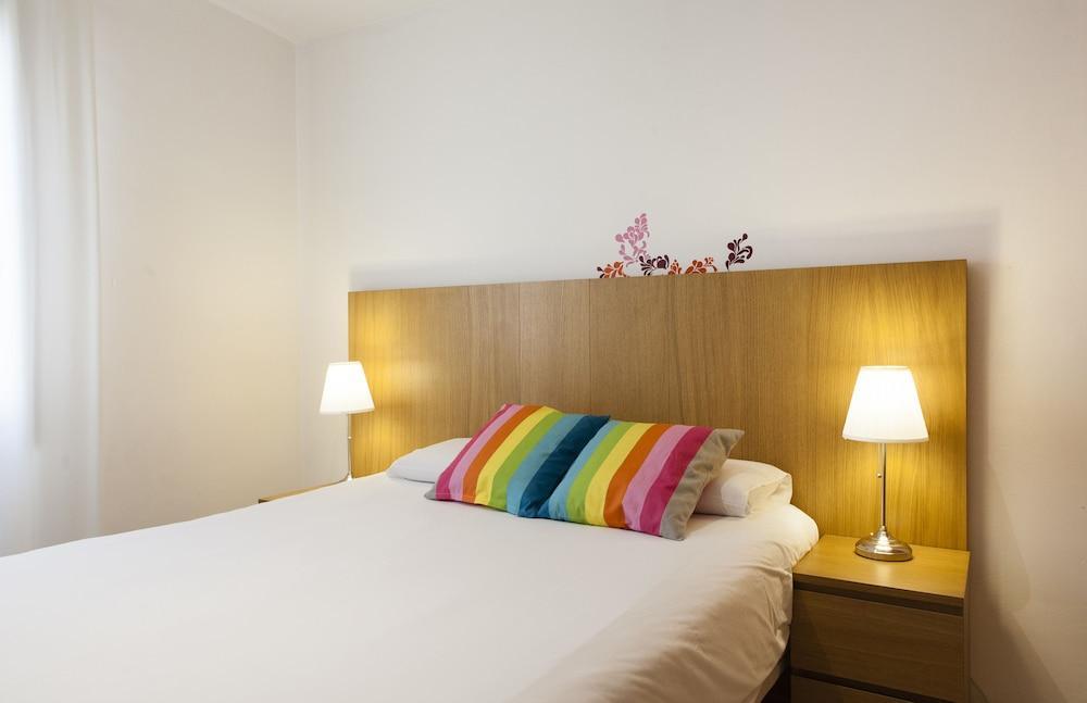 Las Ramblas Pasaje Bacardi Apartments Barcelona Exterior photo